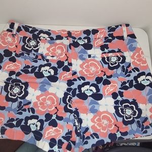 Crown & Ivy shorts women size 16